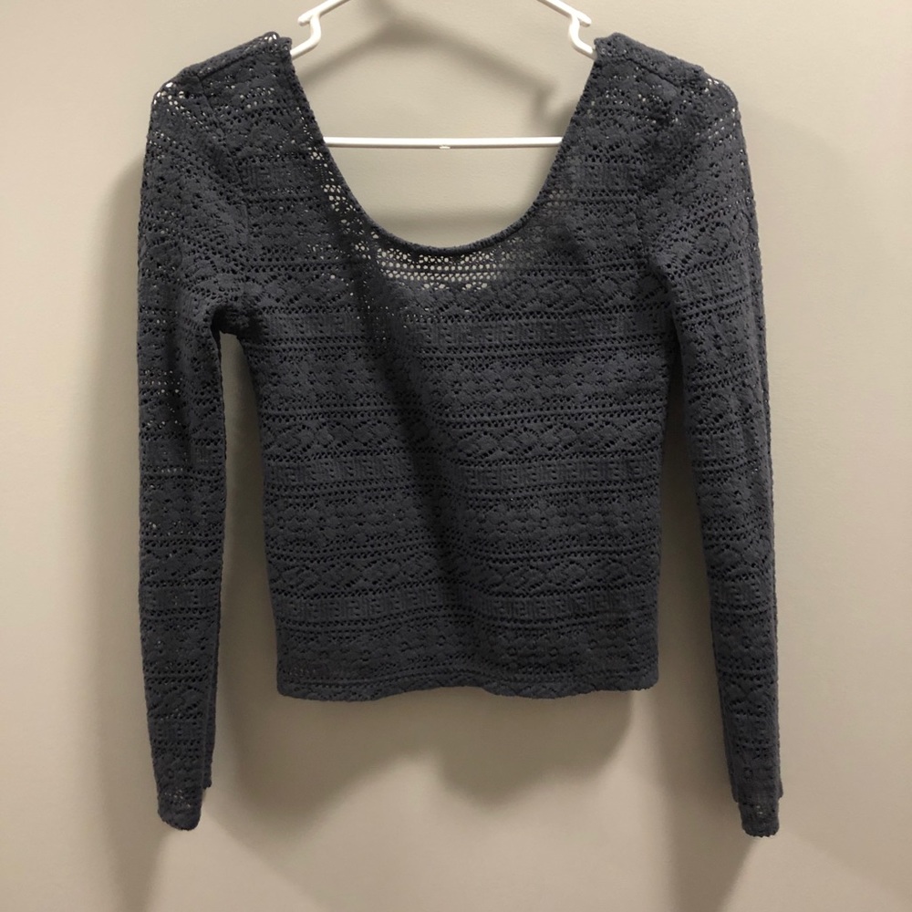 Long sleeve crop